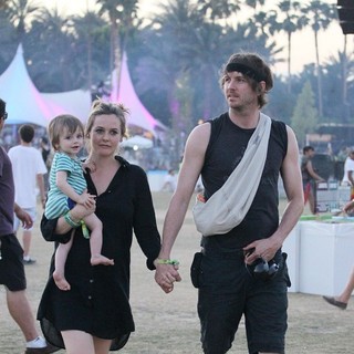 Alicia Silverstone in Celebrities at The 2012 Coachella Valley Music and Arts Festival - Week 2 Day 3 - jarecki-silverstone-2012-coachella-week-2-day-3-04