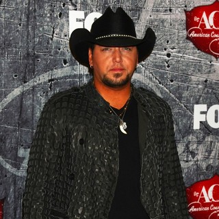 Jason Aldean in 2012 American Country Awards - Arrivals
