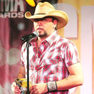 Jason Aldean in 46th Annual CMA Awards Nominations - jason-aldean-46th-annual-cma-awards-nominations-10