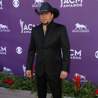 Jason Aldean in 48th Annual ACM Awards - Arrivals - jason-aldean-48th-annual-acm-awards-04