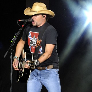 Jason Aldean in Jason Aldean Performs During His My Kinda Party Tour 2012