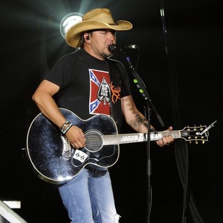 Jason Aldean in Jason Aldean Performs During His My Kinda Party Tour 2012