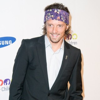 Jason Mraz in 2011 Samsung Hope for Children Benefit Gala - Arrivals