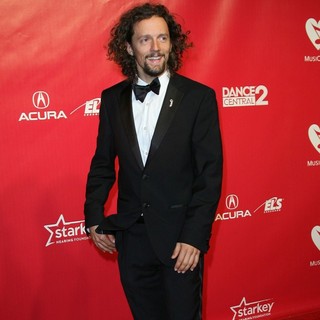 Jason Mraz in 2012 MusiCares Person of The Year Gala Honoring Paul McCartney