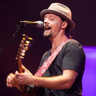 Jason Mraz in Jason Mraz Performs During His Tour Is A Four Letter Word Concert