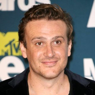 Jason Segel in 2011 MTV Movie Awards - Press Room