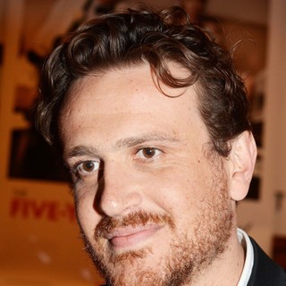 Jason Segel in Premiere of The Five-Year Engagement - Arrivals