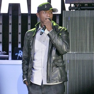 Javier Colon Launches Universal Citywalk's New High Tech Next Generation 5 Towers