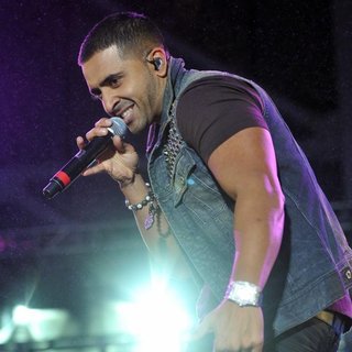 Jay Sean in B96 Pepsi SummerBash 2011