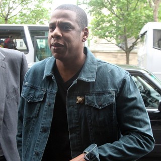 Jay-Z in Jay-Z Going to Have Dinner with His Wife at Caviar Kaspia's