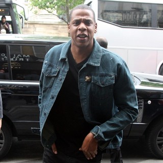 Jay-Z in Jay-Z Going to Have Dinner with His Wife at Caviar Kaspia's