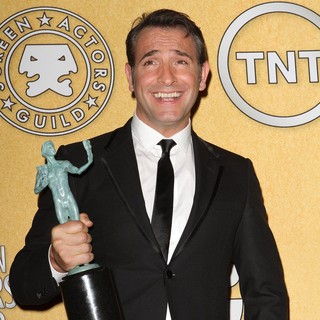 Jean Dujardin in The 18th Annual Screen Actors Guild Awards - Press Room