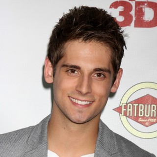 Jean-Luc Bilodeau in The Piranha 3DD Premiere - Arrivals - jean-luc-bilodeau-premiere-piranha-3dd-01