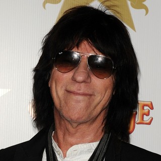 Jeff Beck in Classic Rock Roll of Honour - Arrivals - jeff-beck-classic-rock-roll-of-honour-01