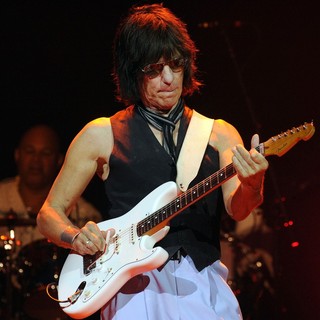 Jeff Beck Performs Live at Massey Hall - jeff-beck-performs-live-at-massey-hall-01