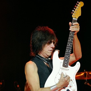 Jeff Beck Performs Live at Massey Hall - jeff-beck-performs-live-at-massey-hall-08