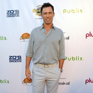 Jeffrey Donovan in Zo Summer Groove Benefit Dinner and Gala