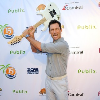 Zo Summer Groove Benefit Dinner and Gala
