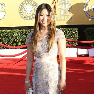 Jenna Ushkowitz in The 18th Annual Screen Actors Guild Awards - Arrivals