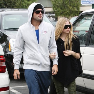 Brody Jenner, Avril Lavigne in Brody Jenner and Avril Lavigne Go Shopping at Whole Foods