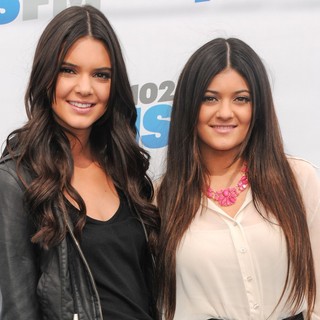 Kendall Jenner, Kylie Jenner in 102.7 KIIS FM's Wango Tango 2012 - Arrivals