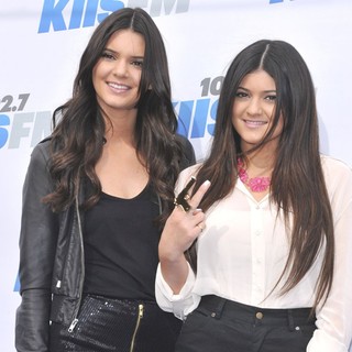 Kendall Jenner, Kylie Jenner in 102.7 KIIS FM's Wango Tango 2012 - Arrivals