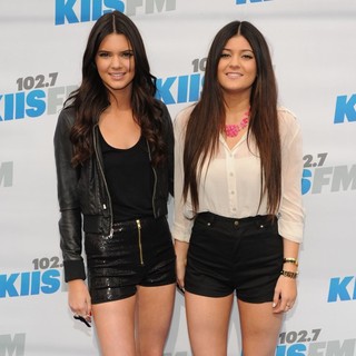 Kendall Jenner, Kylie Jenner in 102.7 KIIS FM's Wango Tango 2012 - Arrivals