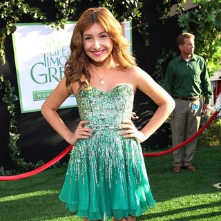 The World Premiere of The Odd Life of Timothy Green - Arrivals - jennessa-rose-premiere-the-odd-life-of-timothy-green-03