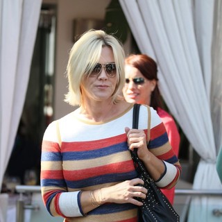 Jennie Garth in Jennie Garth Leaving Villa Blanca After Having Lunch