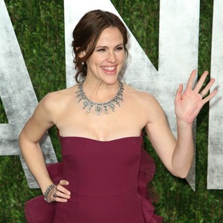 Jennifer Garner in 2013 Vanity Fair Oscar Party - Arrivals