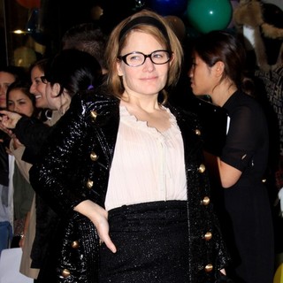 Jennifer Jason Leigh in Opening Party for Juicy Couture 5th Avenue Flagship Store - Arrivals - jennifer-jason-leigh-opening-party-5th-avenue-flagship-store-02