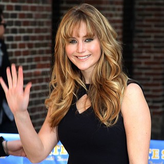 Jennifer Lawrence in Celebrities Arrive for The Late Show with David Letterman