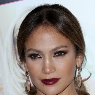 Jennifer Lopez in The Los Angeles Premiere of What to Expect When You're Expecting - Arrivals