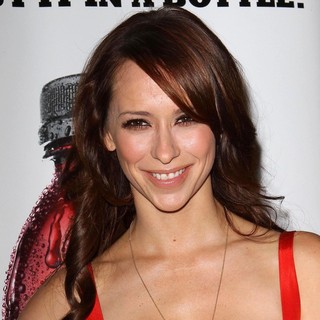 Jennifer Love Hewitt in 102.7 KIIS FM's Jingle Ball 2011 - Gifting Lounge