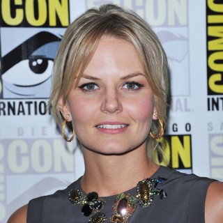 Jennifer Morrison in Comic Con 2011 - Celebrities at The Convention Centre - The Once Upon A Time Press Conference