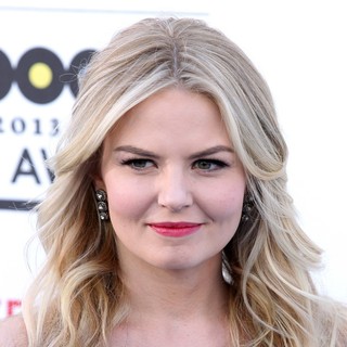 Jennifer Morrison in 2013 Billboard Music Awards - Arrivals - jennifer-morrison-2013-billboard-music-awards-03