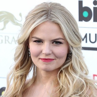 Jennifer Morrison in 2013 Billboard Music Awards - Arrivals - jennifer-morrison-2013-billboard-music-awards-04