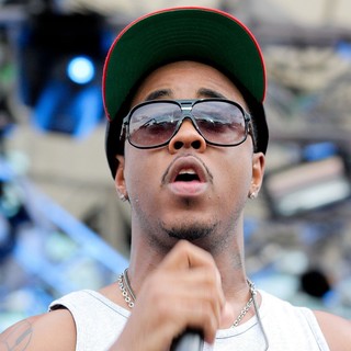 Jeremih Performs During SpringFest-Best of The Best Miami 2011 - jeremih-best-miami-2011-01
