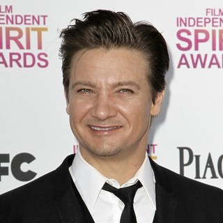 Jeremy Renner in 2013 Film Independent Spirit Awards - Arrivals