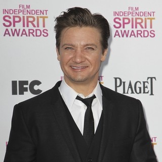 Jeremy Renner in 2013 Film Independent Spirit Awards - Arrivals