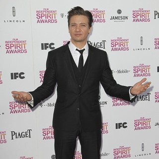 Jeremy Renner in 2013 Film Independent Spirit Awards - Arrivals