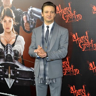 Jeremy Renner in Hansel and Gretel: Witch Hunters Premiere - jeremy-renner-aussie-premiere-hansel-and-gretel-witch-hunters-03