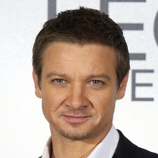Jeremy Renner in The Bourne Legacy Photocall