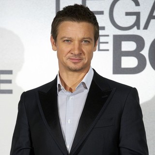 Jeremy Renner in The Bourne Legacy Photocall