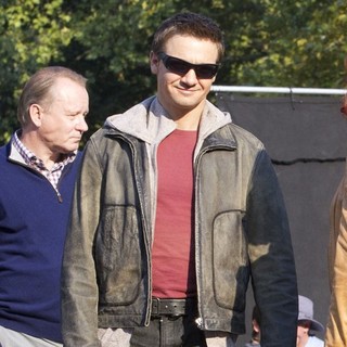 Jeremy Renner in Actors on The Set of The Avengers Shooting on Location in Manhattan