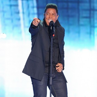 Jermaine Jackson in Champs-Elysees TV Talk Show - Inside Show