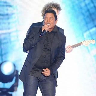 Jermaine Jackson in Champs-Elysees TV Talk Show - Inside Show