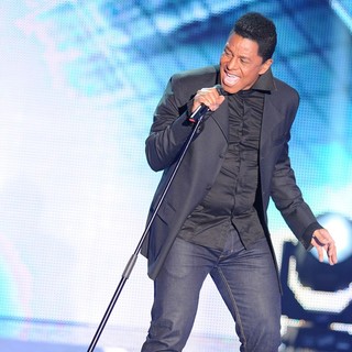 Jermaine Jackson in Champs-Elysees TV Talk Show - Inside Show