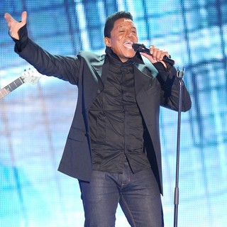 Jermaine Jackson in Champs-Elysees TV Talk Show - Inside Show