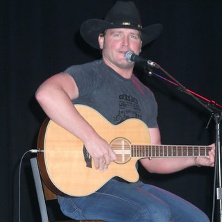Jerrod Niemann in Jerrod Niemann Performs Live in Concert
